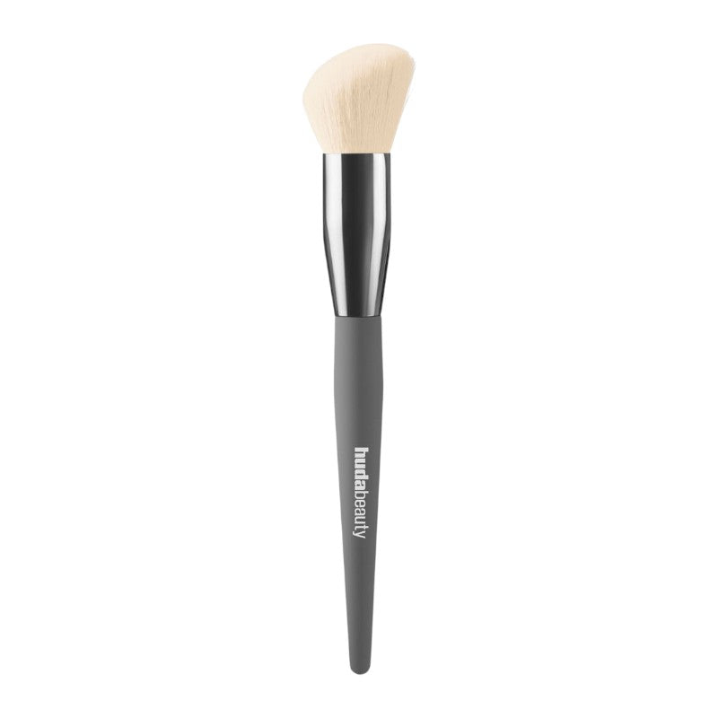 Huda Beauty | Diffusing Cheek Brush